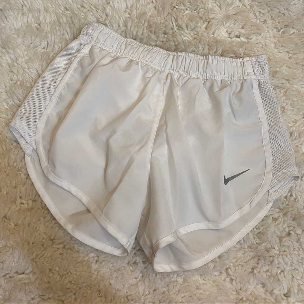 white nike tempo shorts